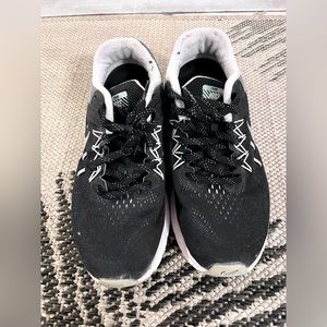 NIKE ZOOM WINFLO 2 FLASH Running Shoes